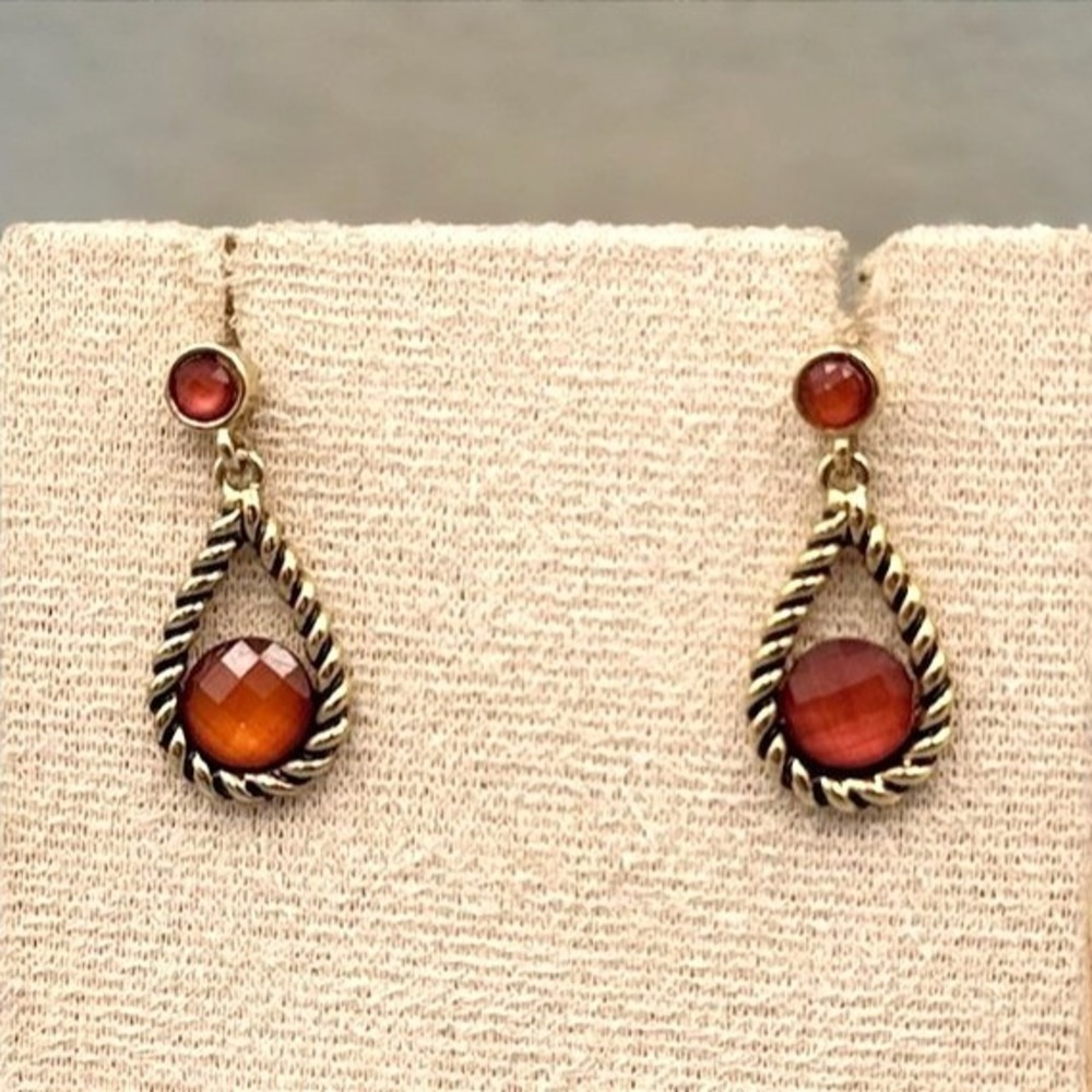Vintage Gold Tone Style Amber Teardrop Dangle Earrings Rope Edge Setting Retro